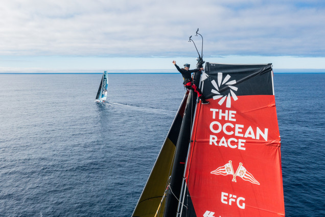 Rosaline Kuiper on top of ihrem IMOCA