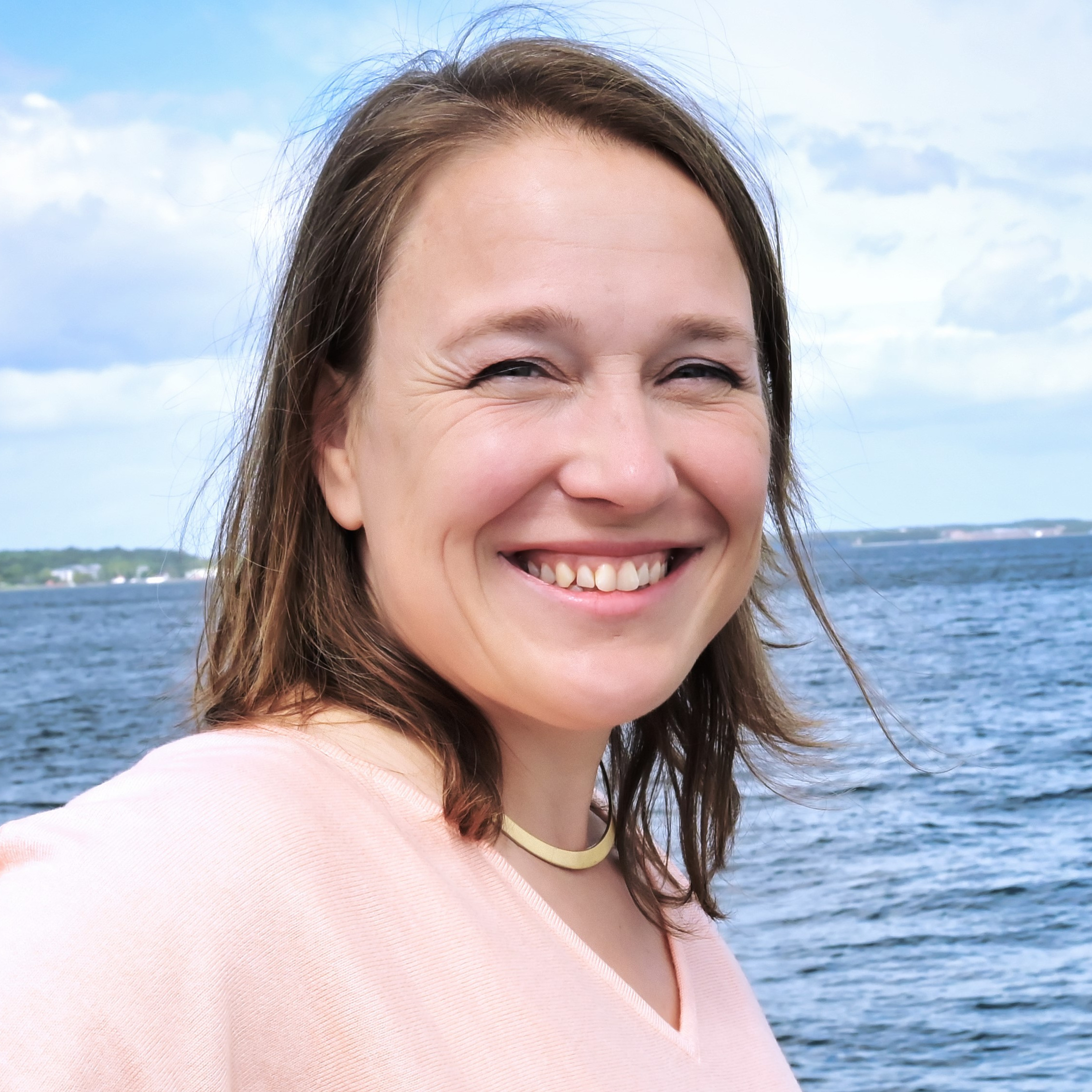Dr Jana Koerth,<br>column SEA LIGHTS: