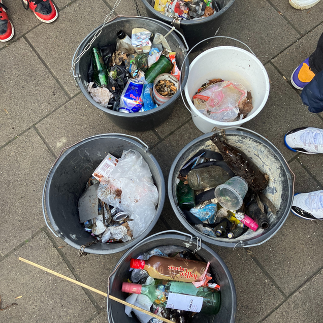 Plastik in Eimern